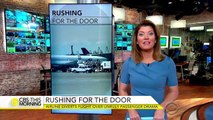 Alaska Airlines desvía vuelo después de que pasajero intenta abrir la puerta