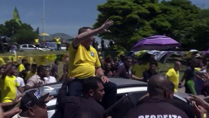 Diante da pressão judicial, Bolsonaro aposta na mobilização de suas bases