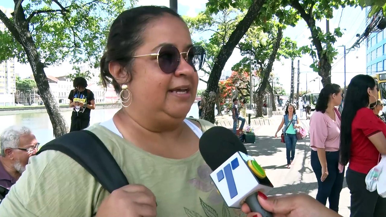 Ônibus parados por causa do atraso no pagamento dos motoristas e cobradores