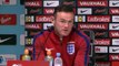Gareth Southgate and Wayne Rooney Discuss Dropping