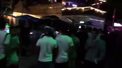 Télécharger la video: Zetas y CDG involucrados en balacera en Blue Parrot en Playa del Carmen