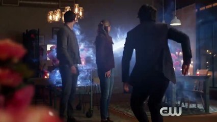 Supergirl 2x13 Sneak Peek "Mr. & Mrs. Mxyzptlk" (HD)