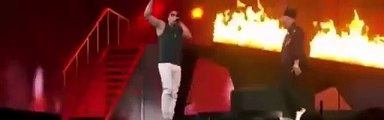 Vin Diesel cantando con Nicky Jam en los Latin Billboards 2017