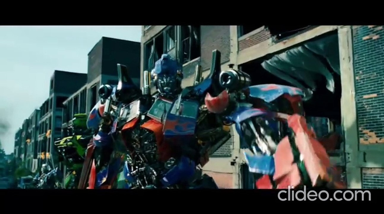 transformers-dark-of-the-moon-clip-11-19-the-autobots-return_l1VGZ3y3