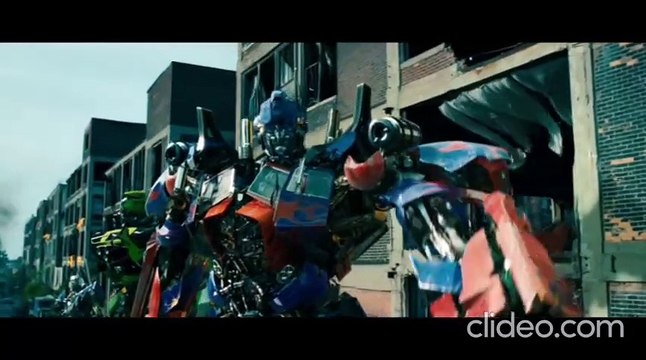 transformers-dark-of-the-moon-clip-11-19-the-autobots-return_l1VGZ3y3