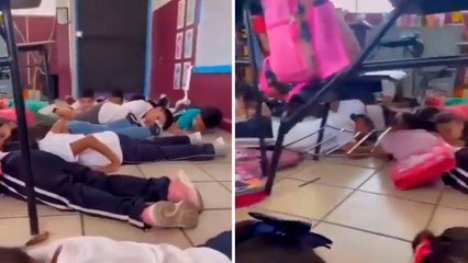 Maestra de primaria se viraliza al distraer a sus pequeños alumnos en medio de balacera en Baja California