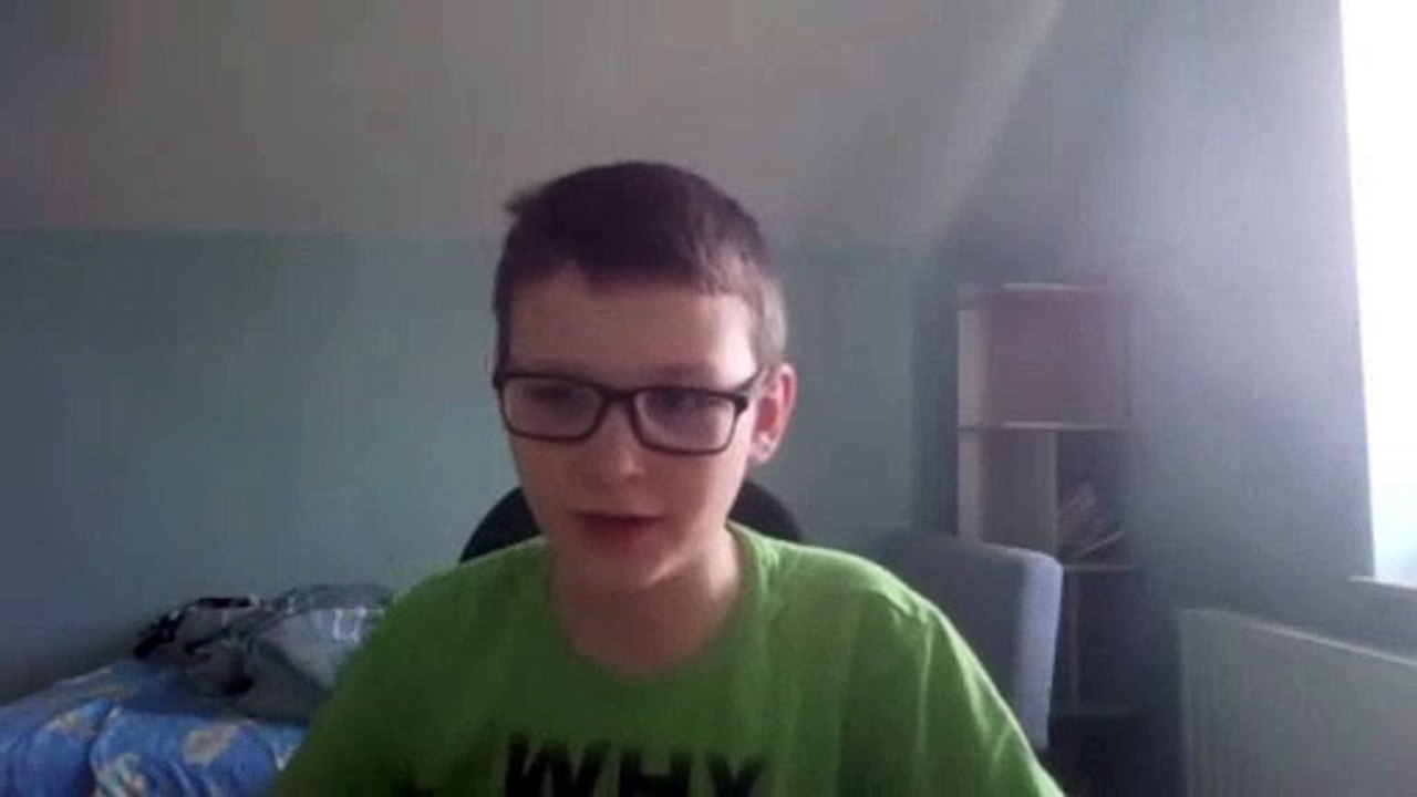 This phone STILL WORKS? - REACTION THOUGHTS