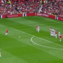 A Rooney no se le ha olvidado jugar al fútbol: golazo de falta de la ex estrella del Manchester United