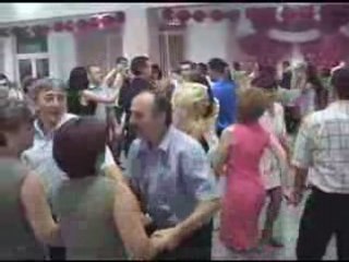 Super faza la o nunta!!!