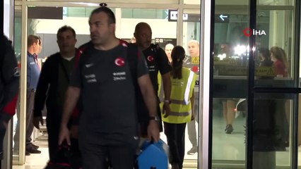 A Milli Takım, İzlanda maçı için İzmir'de