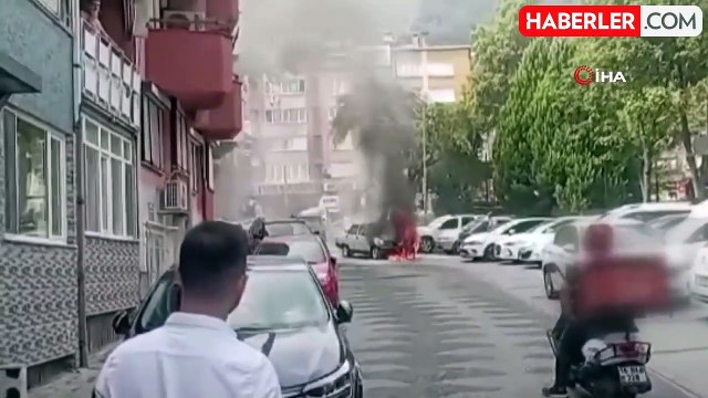 Bursa'da Fiat Tofaş Marka Otomobil Alevlere Teslim Oldu