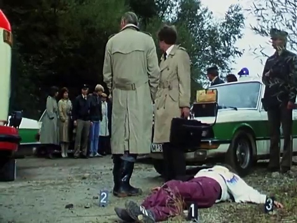 Derrick  S08E09 - Keine schöne Fahrt nach Rom