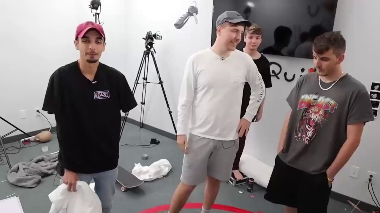 If You Click This Video I'll Give My Friend .001$