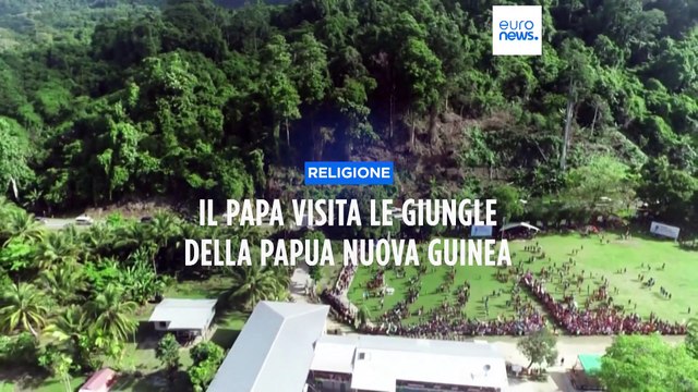 Il Papa porta giocattoli e medicine nelle remote giungle della Papua Nuova Guinea