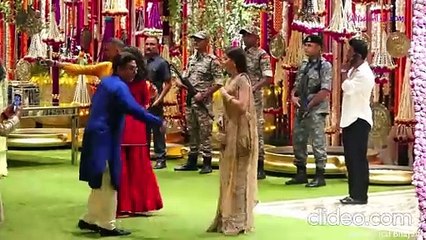 Ganesh Chaturthi 2024: Did You Notice Ananya Panday and Shraddha Kapoor's HUG? It's Unmissable