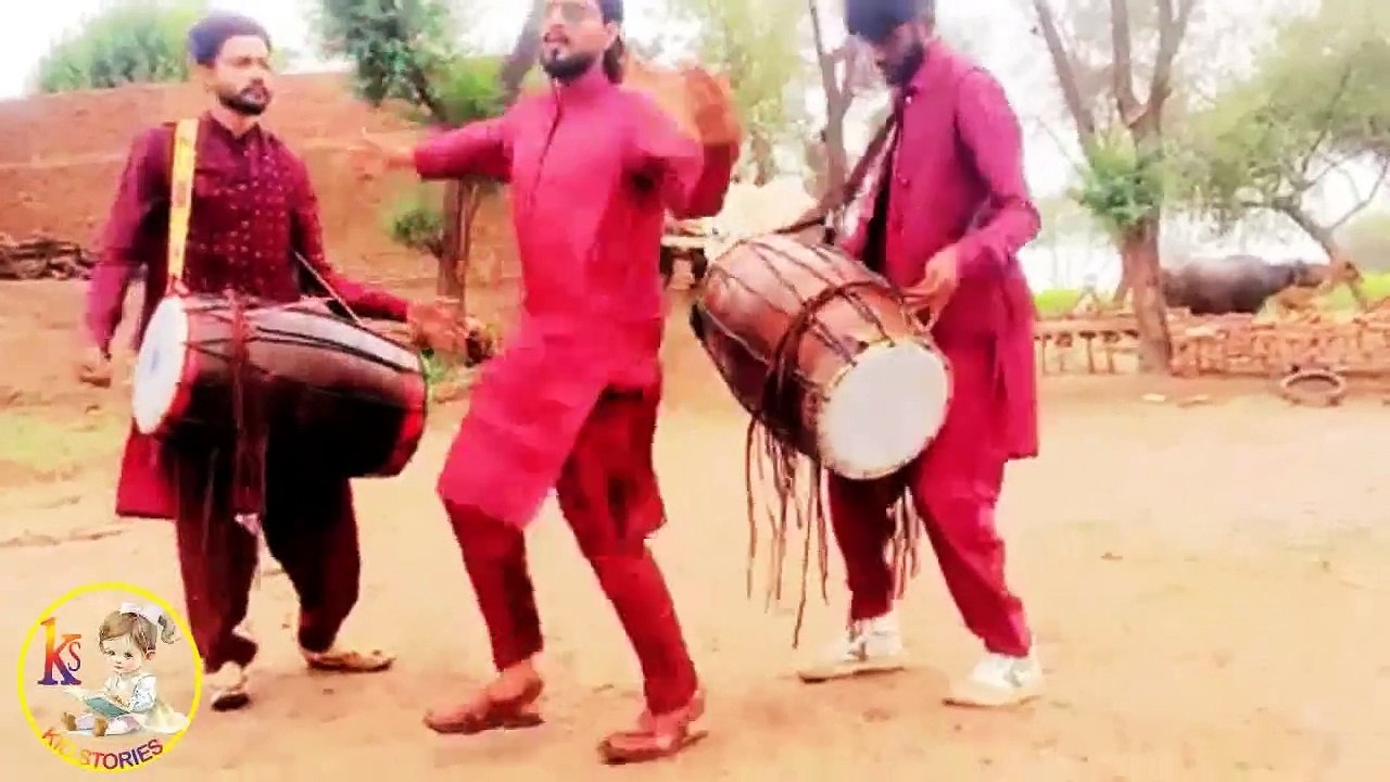 Traditional Dance 06