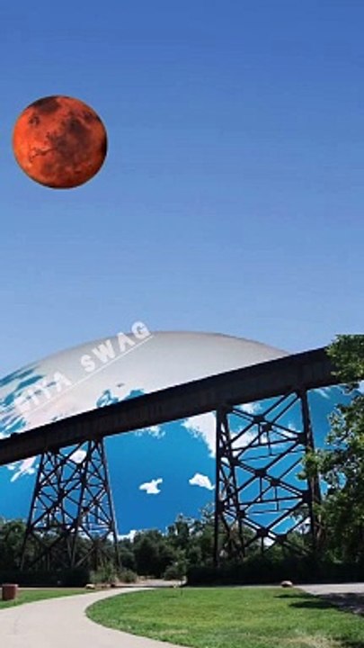 Planets dropping / solar system planets size comparison / planets falling earth animation