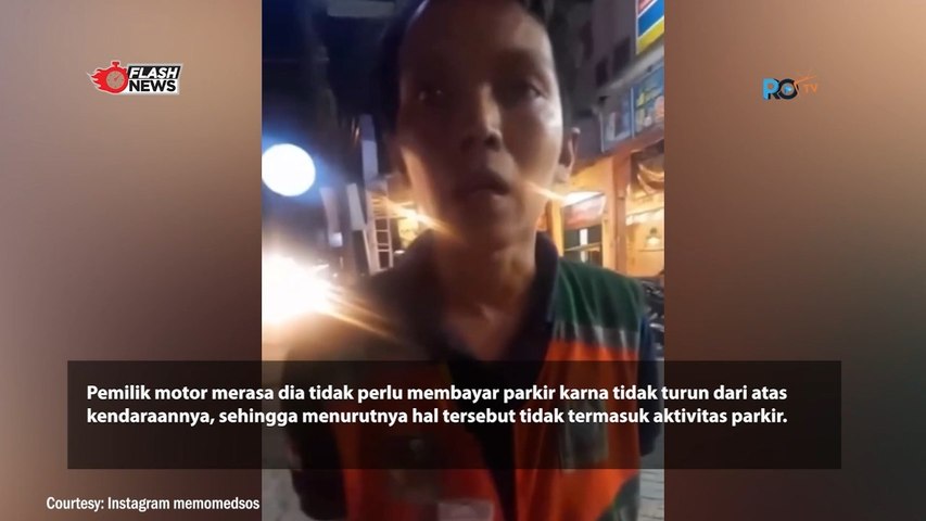 Pria Ini Viral Karena Menolak Bayar Parkir Sebab Tetap di Motor