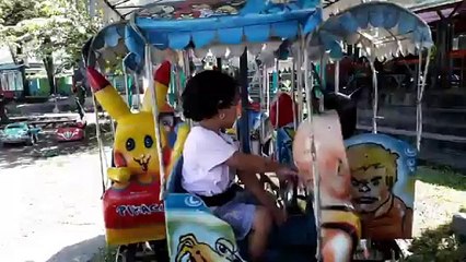 Naik odong-odong kereta api tut tut tut, lagu anak - balon ku ada lima