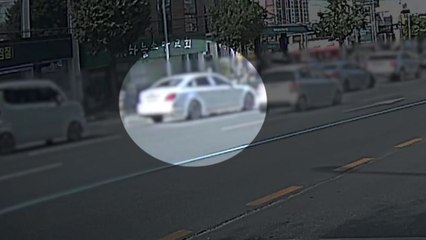 '무면허 운전...경찰 검문 무시하고 도주' 50대 송치 / YTN