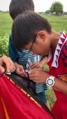 Cách học sinh tháo dây thả diều sáo