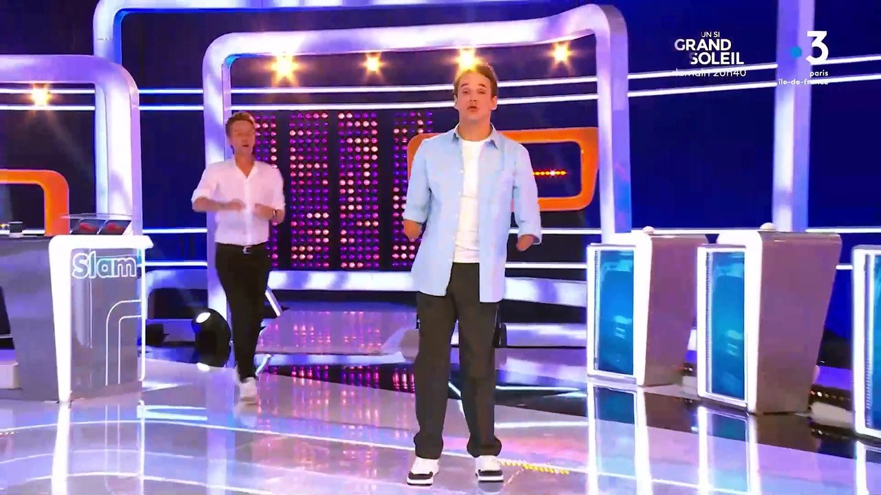Regardez le passage de relais hier après-midi entre Cyril Féraud et Théo Curin à la tête du jeu "Slam" sur France 3: "Tu vas être exceptionnel, j'en suis sûr" - VIDEO
