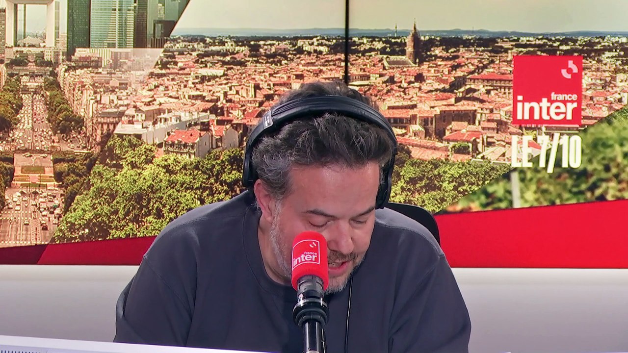 François Hollande : "L'extrême droite revient par la fenêtre après avoir été écartée par la porte"