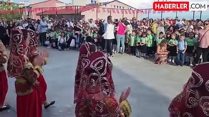 Zonguldak'ta öğrencilerin okul heyecanı, ilk ders zili çaldı