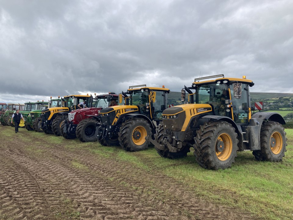 TRACTOR RUN