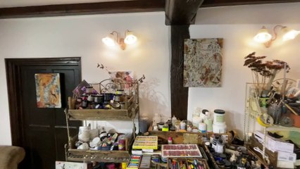 Inside Lesa Gray's studio (Will Goddard, Crediton Courier)