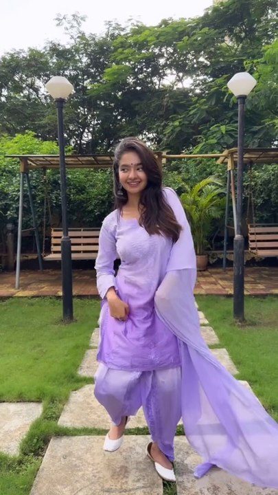 Anushka sen viral video