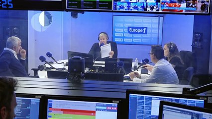 Emmanuel Macron hué à la cérémonie de clôture des Paralympiques