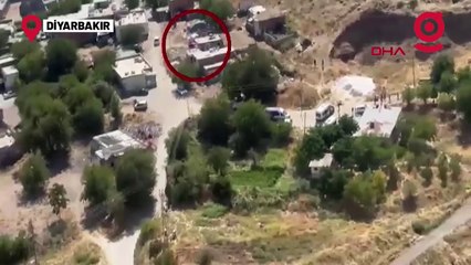 Narin’in cansız bedeninin taşındığı kırmızı aracın görüntüleri, arama çalışmasına katılan helikopterden böyle görüntülenmiş