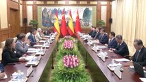 El jefe del Gobierno español, Pedro Sánchez, se reúne en Pekín con el presidente chino, Xi Jinping