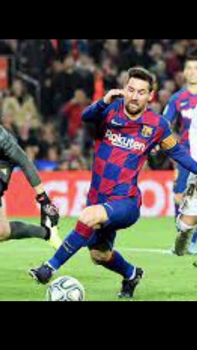 When Messi Injured Barcelona Comeback vs Real madrid #ronaldo #youtubeshorts #sky sport news #messi