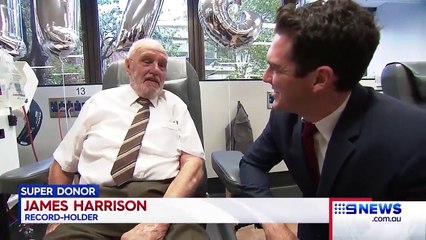 el Hombre del brazo de oro, un simbolo de la solidaridad