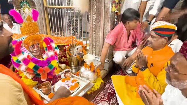 Watch Video: लोकसभा अध्यक्ष ओम बिरला ने विधि-विधान के साथ की बाबा रामदेव समाधि की पूजा-अर्चना