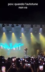 Fedez, l'interpretazione di "Sexy Shop" è un disastro