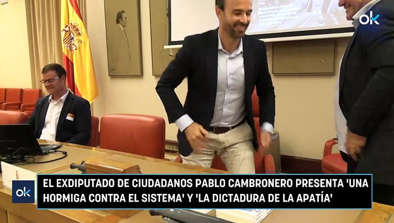 El exdiputado Pablo Cambronero presenta dos libros sobre su experiencia en el Congreso: «Vivimos en una dictadura»