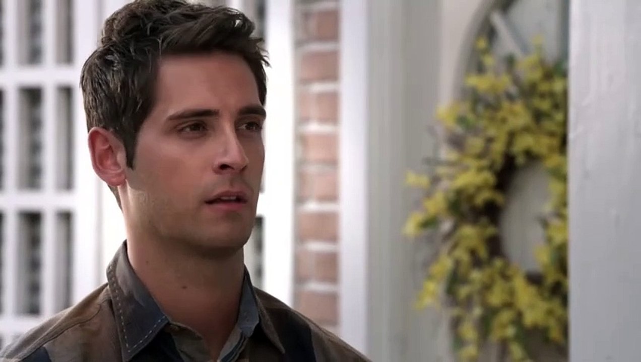 A baseball player finds unexpected happiness with a woman who works in his favorite restaurant HD ( Drama, Family, Romance, Sport )