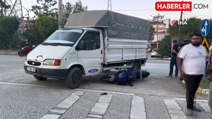 Kontrolden Çıkan Otomobil Bina Duvarını Yıkarak İçeri Daldı