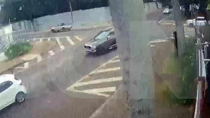 Câmera registra acidente no Neva