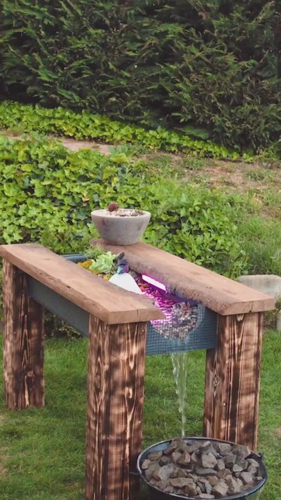 Stunning Waterfall Table Design 