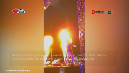 Rian D'Masiv Terkena Sambar Api Saat Tampil di Atas Panggung