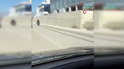 Canlarını hiçe saydılar! 1 motora 4 kişi bindiler