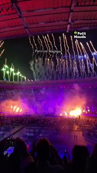 Clap de fin pour les jeux Paralympiques de Paris 2024  Hier soir avait lieu la cérémonie de clôture des jeux Paralympique et on a pu y voir du beau monde :   Santa ,Amadou & Mariam, Kungs,Kavinsky, Chloé, The Avener, Ofenbach, Polo & Pan, Irène Drésel, Ki