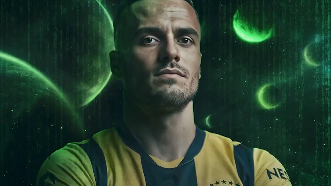 Angekommen im 'Mourinho-Universum': Kostic bei Fenerbahce vorgestellt