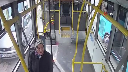 Şoförden Büyük Jest! Yanlış Otobüse Binen Anne ve Engelli Kızına Yardım
