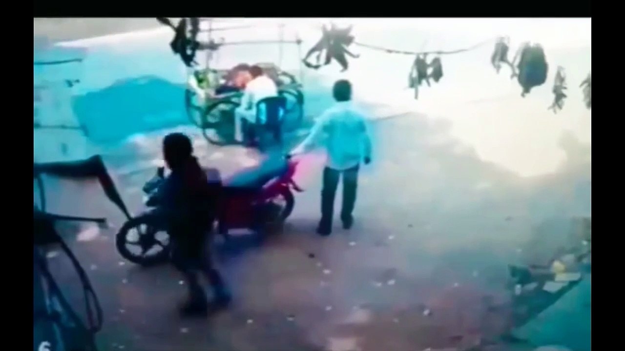 Funny Bike Out Of Control ............ Try not to Laugh