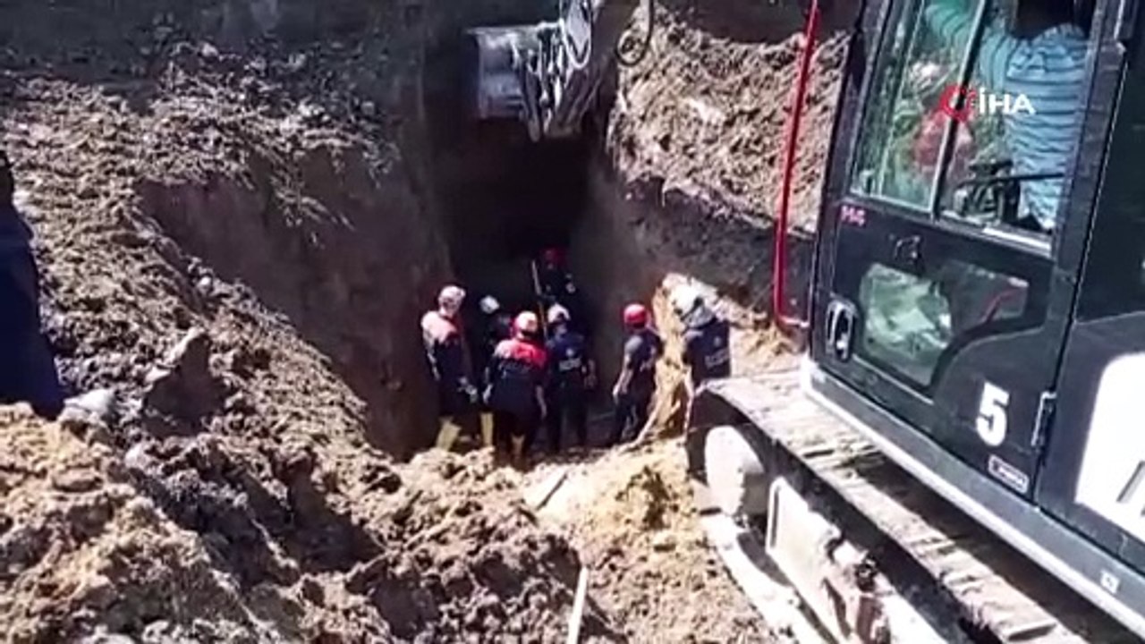 Samsun'da Toprak Altından Kalan 1 Kişiye Ulaşıldı, 1 Kişiyi Kurtarma Çalışmaları Sürüyor